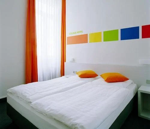 Deluxe Colour Room